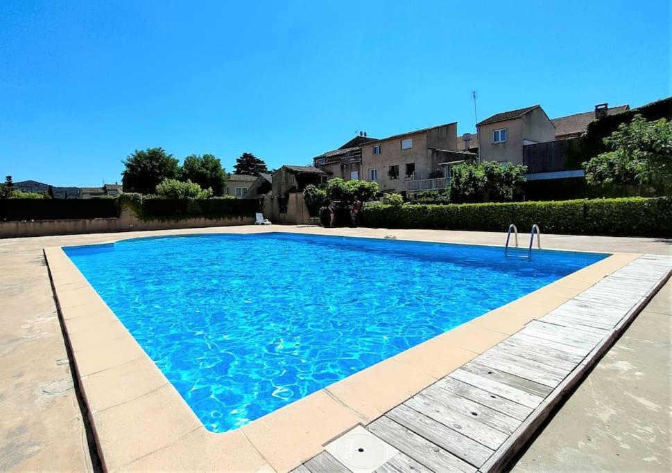 La Petite Venise Apartment กูว์ดาร์คส์ ภายนอก รูปภาพ